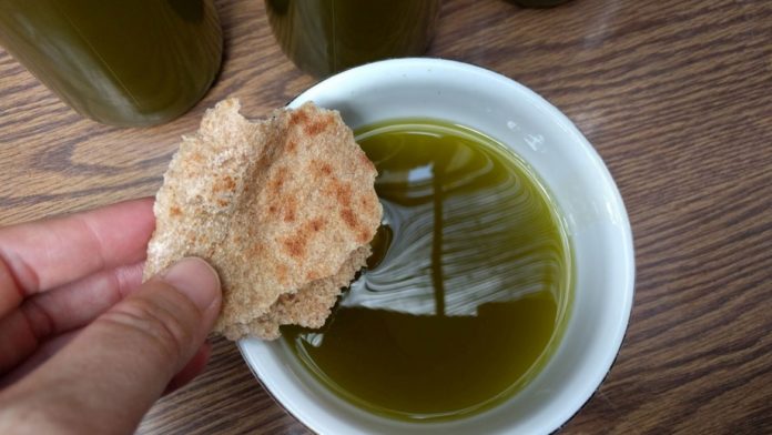 oil_tasting_at_deir_hanna_by_vsp-1168x657