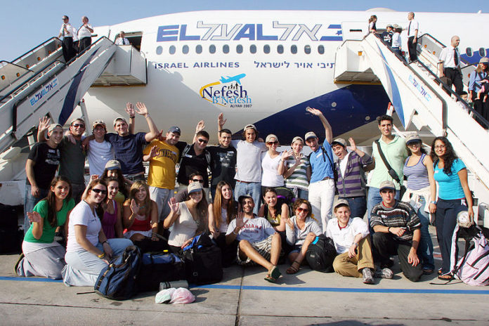 Új olék a Ben Gurion repülőtéren, 2007 - fotó: Faigl Ladislav / Wikipedia Új olék a Ben Gurion repülőtéren, 2007 - fotó: Faigl Ladislav / Wikipedia