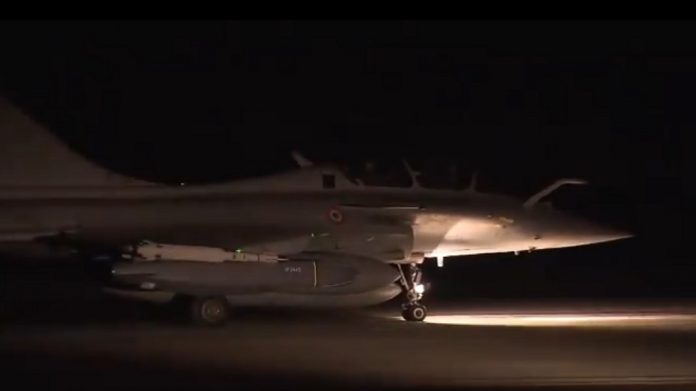 francia vadaszgep sziria bombazasara indul