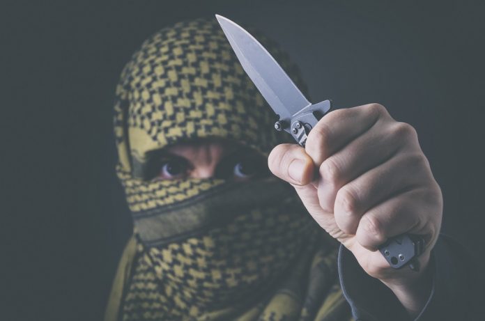 palesztin terrorista késsel palesztin merénylő késsel
