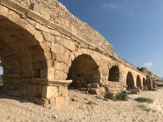 A római aquaduct a parton - fotó: a szerző izraelinfo caesarea cezarea turista hetiszakasz (5 of 13)