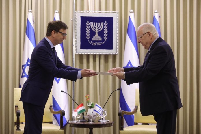 benko levente izraeli magyar nagykovet es reuven livlin