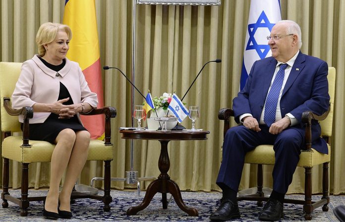 1200px-Reuven_Rivlin_at_a_meeting_with_Viorica_Dăncilă,_April_2018_(3609)