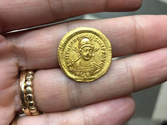 Theodosius II bizanci csaszar a Galileaban felfedezett aranyermen