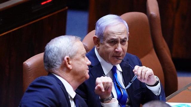Ganz és Netanjahu bejelentette a vészhelyzeti kormány megalakítását