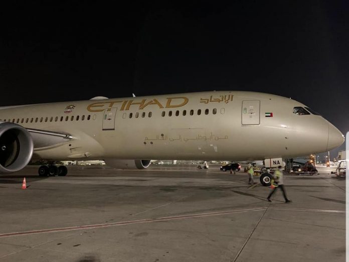 Az Egyesült Arab Emírségek repülőgépe Izraelben - fotó: Izraelinfo