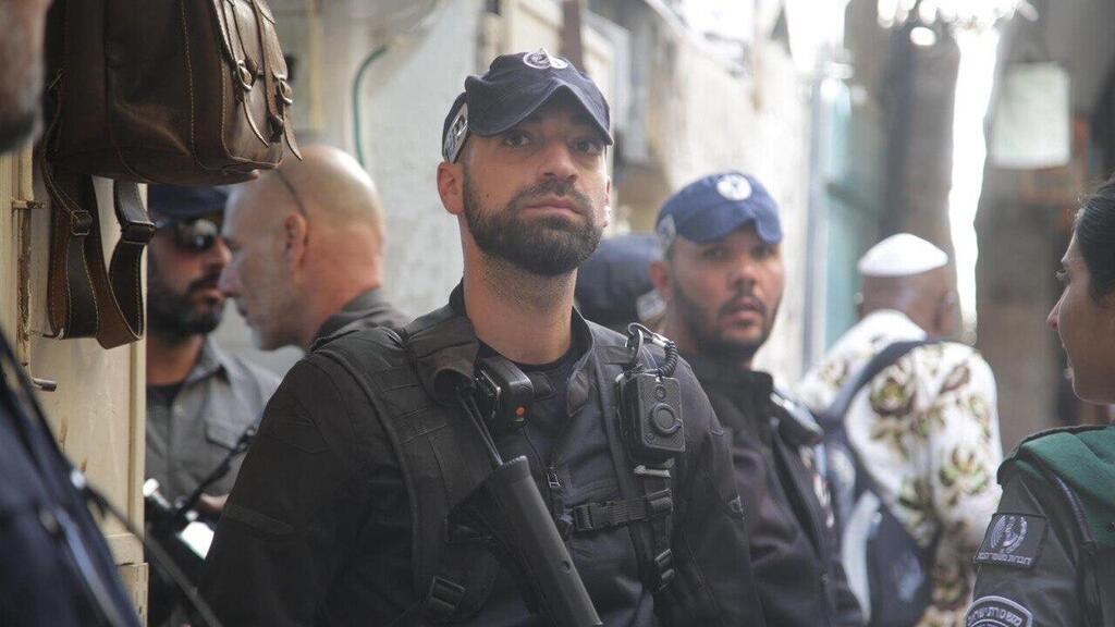 A rendőrség szerint jom-kipurkor az izraeliek viseljenek fegyvert