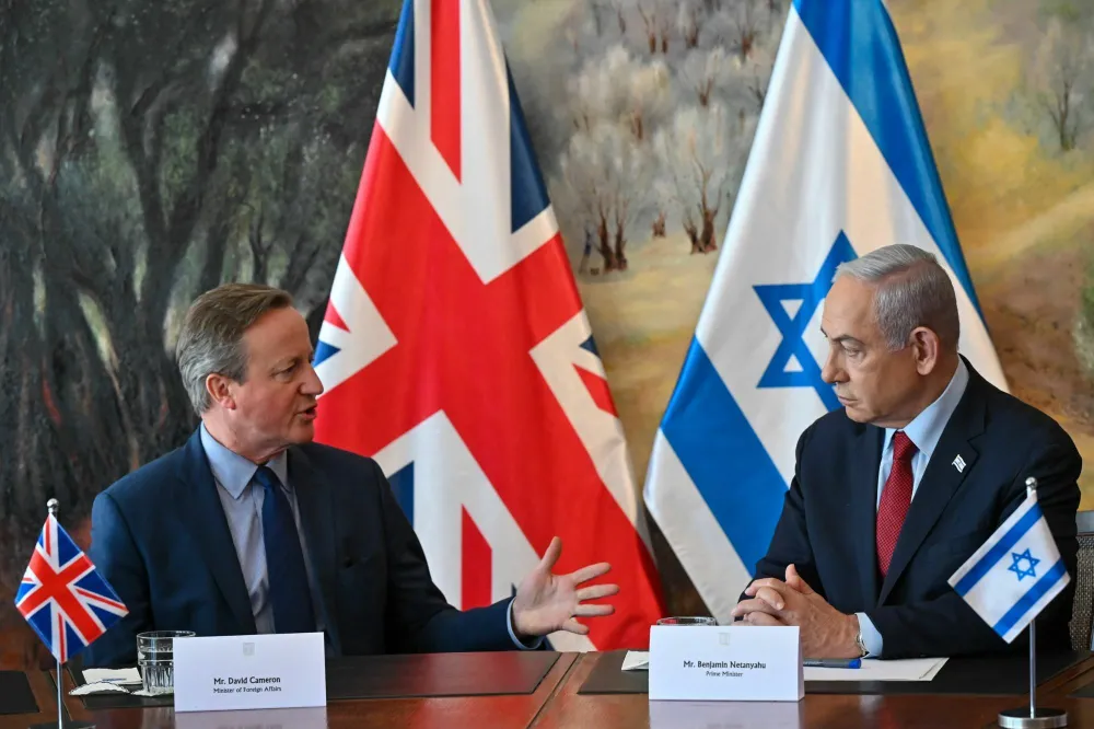Cameron: az Izrael elleni fegyverembargó a Hamaszt segítené